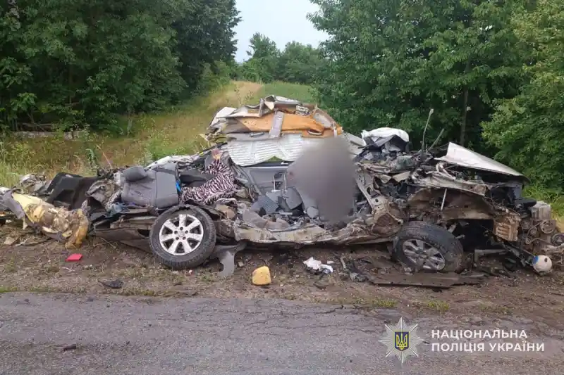Трагедія на Тернопільщині: чотири особи загинули у ДТП біля села Синява